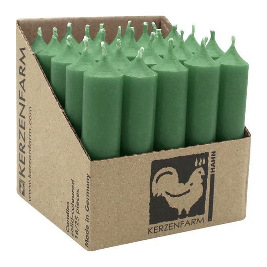Stabkerzen aus Paraffin, 100/22 mm, Kieferngrün, KERZENFARM HAHN, Brenndauer ca. 4h, 25 Stück pro Verpackung