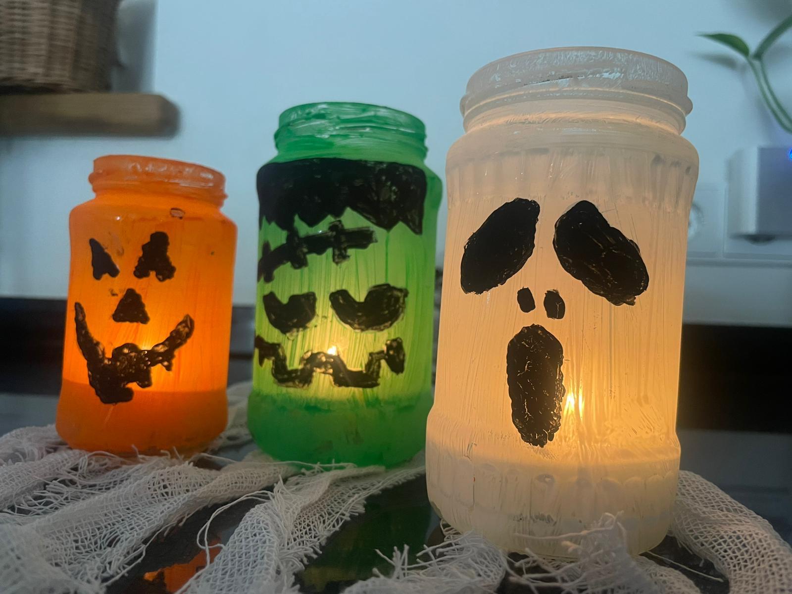 🎨 Bastelspaß zu Halloween: Gruselige Windlichter für Kinder