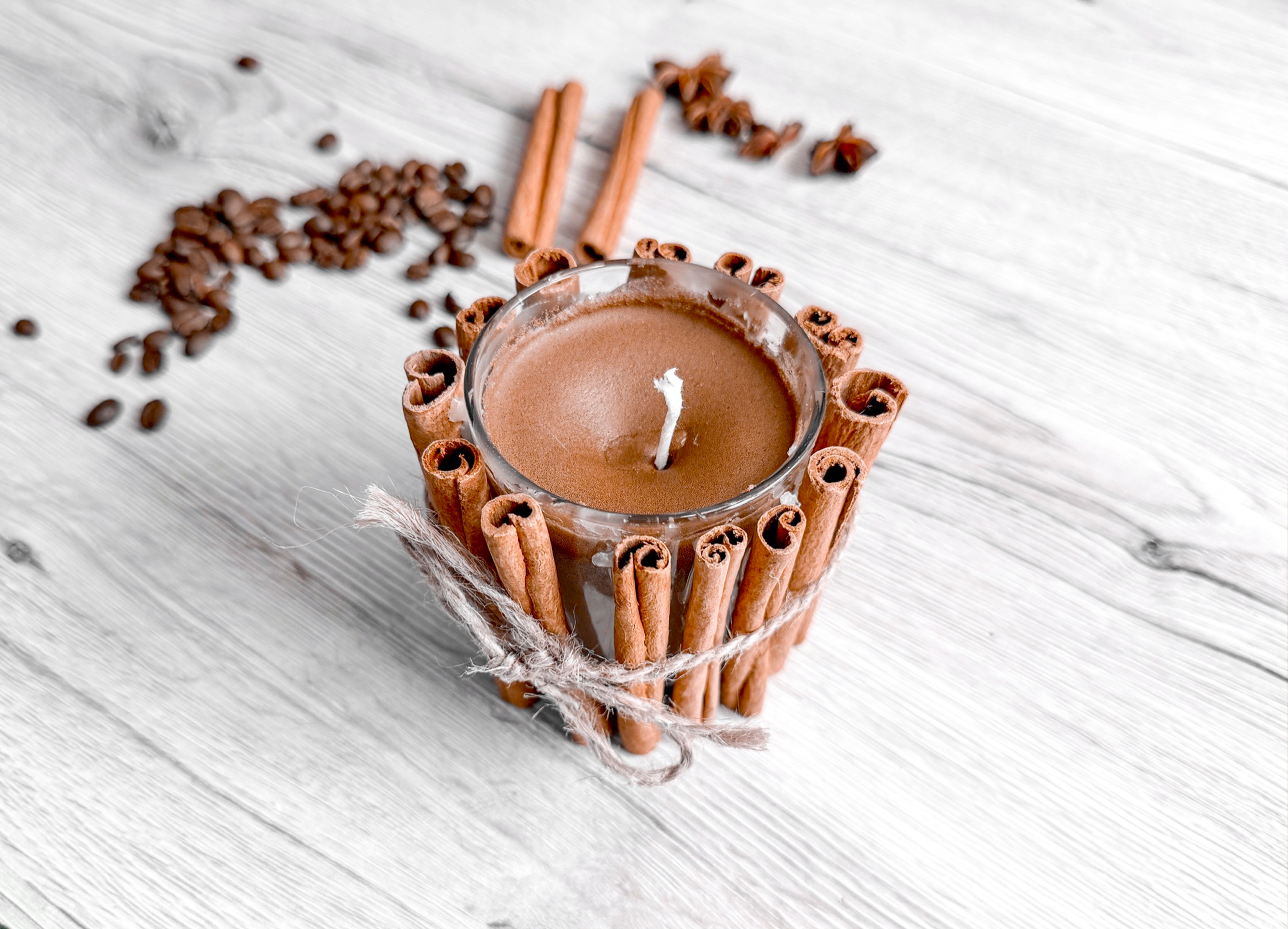 Zauberhaft duftende Kaffee-Zimt-Kerze