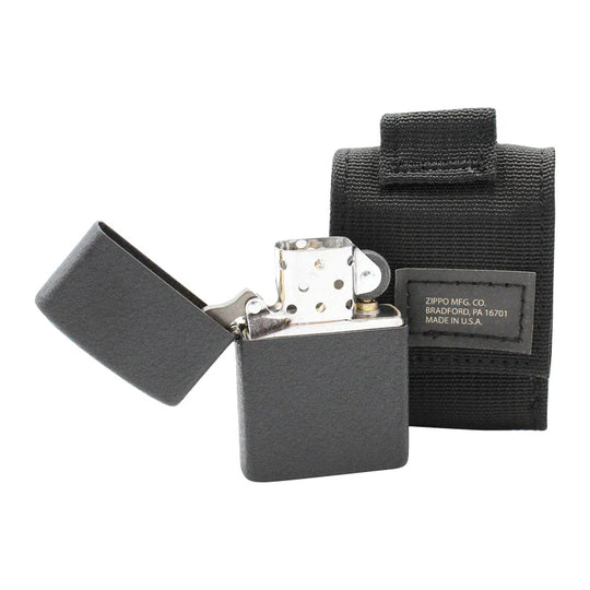 ZIPPO, Black Crackle Black Pouch Geschenkset, ZIPPO-Feuerzeug inkl. Feuerzeugbeutel