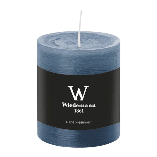Stumpenkerze aus Paraffin, Graublau, Marble Rustik, Wiedemann, 80/68 mm, Brenndauer ca. 34h, durchgefärbt