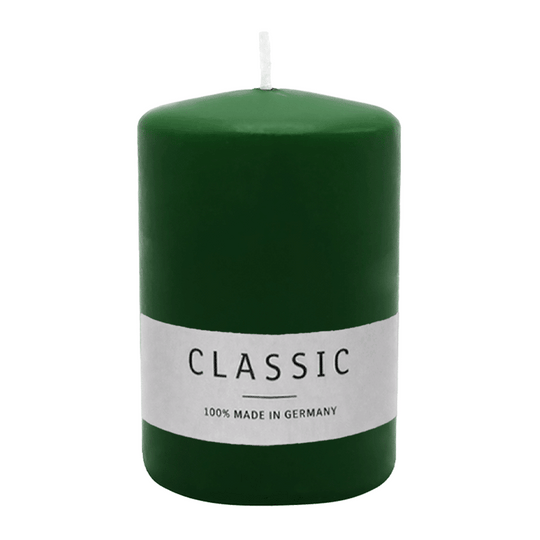 Stumpenkerze aus Paraffin, Jägergrün, WENZEL, 80/60 mm, Brenndauer ca. 22h, selbstverlöschend